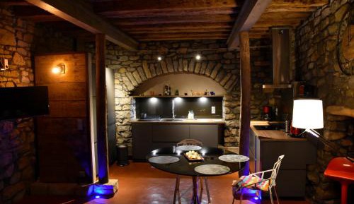 Apartment - Split Level