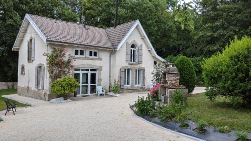 Apartment with Garden View