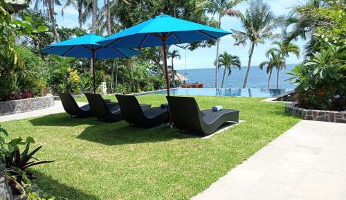 Villa - Beach Front