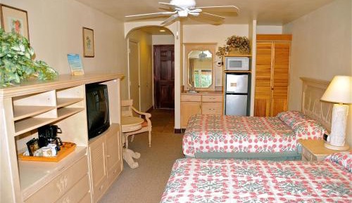 Standard Double Room with Two Double Beds