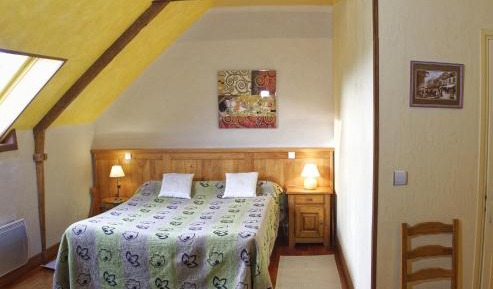 Quadruple Room with Private Bathroom