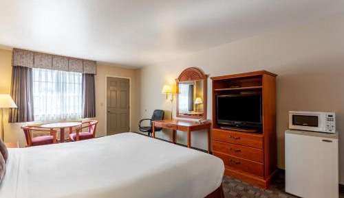 1 Queen Bed Non Smoking