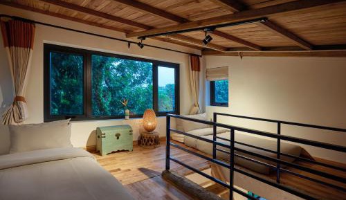 Bungalow with Patio