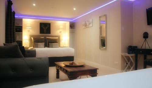 King Room with Spa Bath