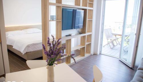 Apartment with Sea View and Balcony