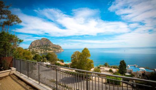 Villa with Sea View