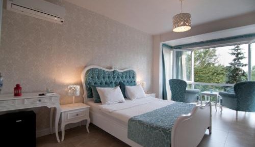 Double Room with Lake View