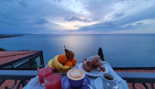 Double Room with Balcony and Sea View
