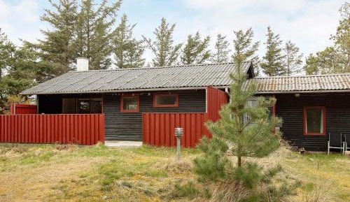 Three-Bedroom Vacation Home 