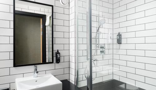 Standard Twin Room with en suite