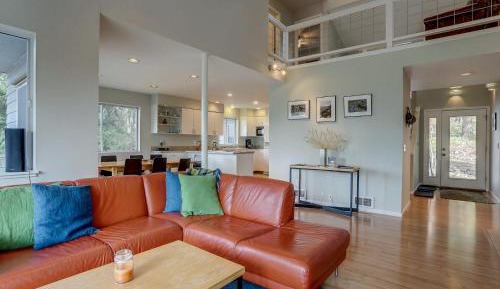 Four-Bedroom Holiday Home