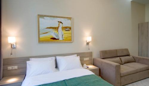 Studio Apartments with Spa Bath