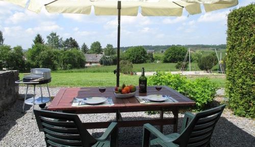 Bungalow with Garden View