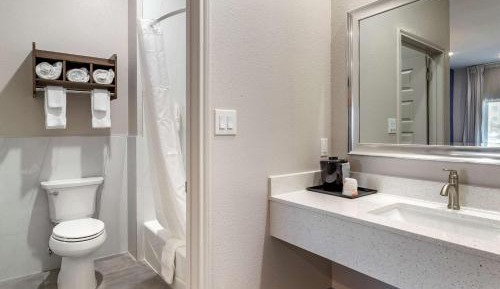 Standard King Room - Non Smoking