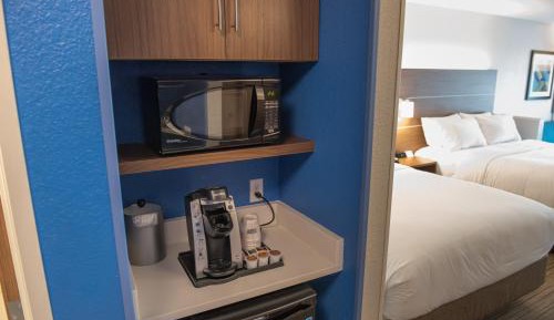 Standard Room with Two Queen Beds