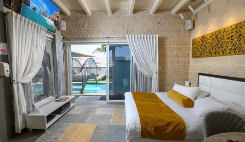 Suite with Private Pool