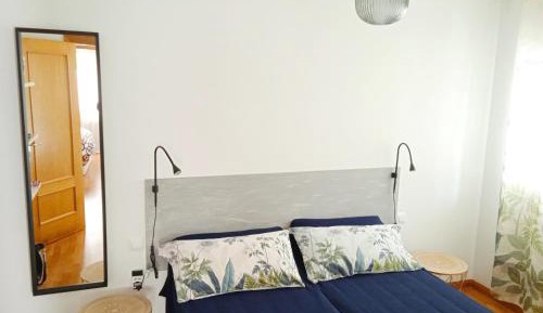 Apartment with Mountain View