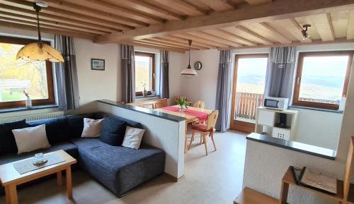 Apartment with Mountain View