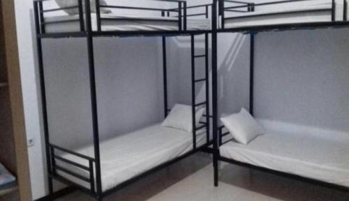 Bed in 8-Bed Mixed Dormitory Room