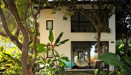 Deluxe Bungalow with Garden View