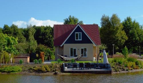 Three-Bedroom Holiday Home 