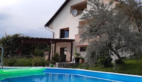 Two-Bedroom Deluxe Apartment with Garden View