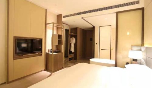 Queen Room with Balcony