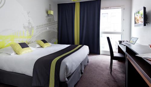 Studio Superior (1-2 Adults)