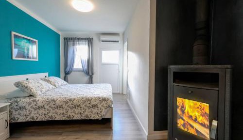 Quadruple Room with Private Bathroom