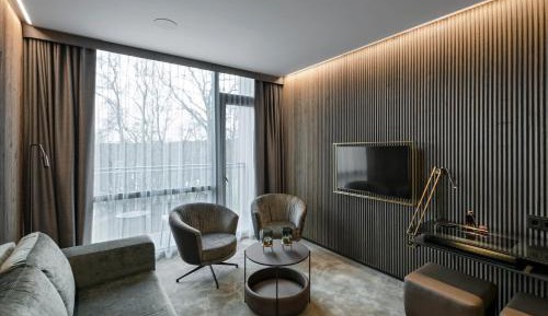 Suite with Balcony and Spa Access 