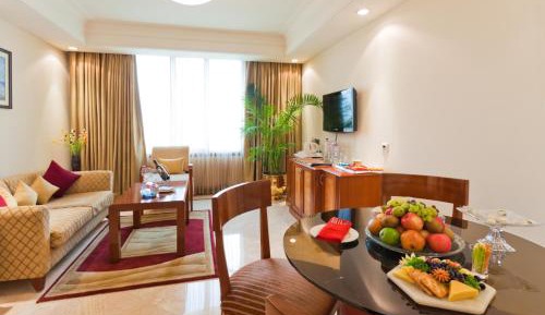 Deluxe Suite With One Airport Pick-up & Drop and More