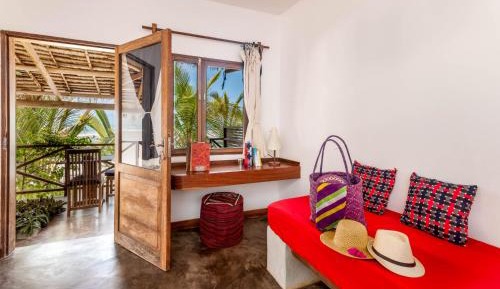 Family Room with Front Sea View 