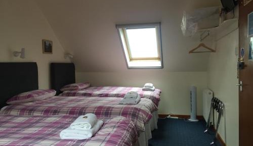 Quadruple Room with Bathroom