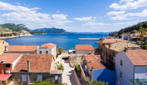 One Bedroom Apartment with Terrace