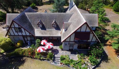 Two-Bedroom House Beachfront