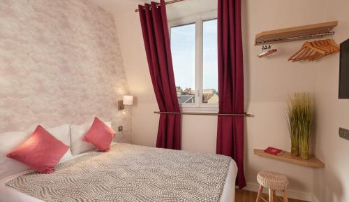 Classic Double Room with Garden View