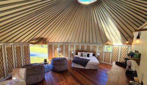 Studio with Mountain View