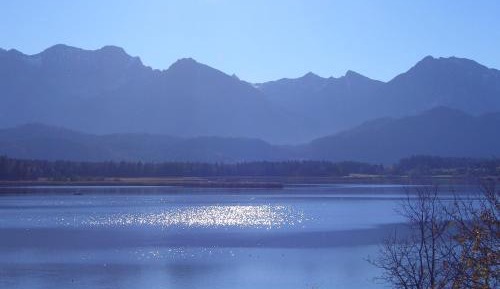 Studio with Mountain View