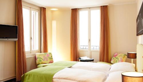 Double or Twin Room with City View