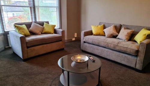 Bungalow with Garden View