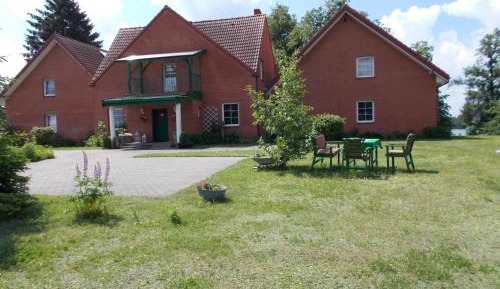 Apartment with Lake View