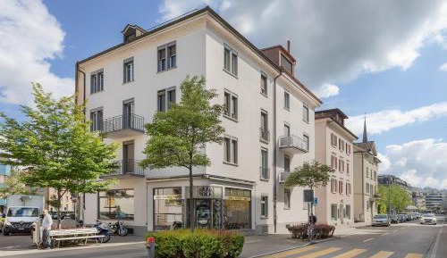 Junior One-Bedroom Apartment