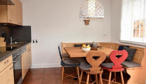 Apartment (4 Adults + 2 Children)