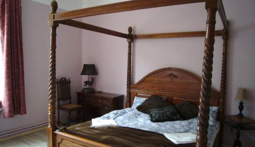 Double Room with Shared Bathroom