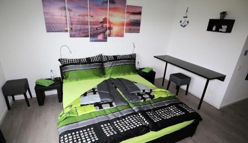 Deluxe Double Room with Shower