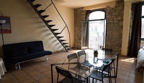 Duplex Apartment (2-4 Adults)