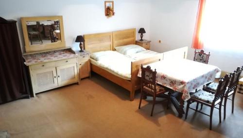 Triple Room with Shower