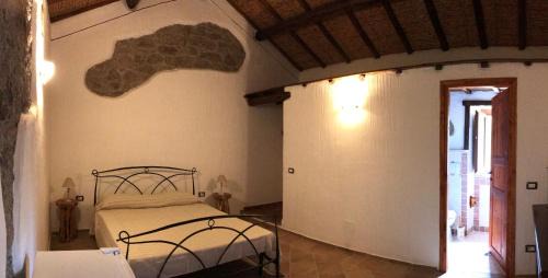Deluxe Room (2 Adults + 1 Child)