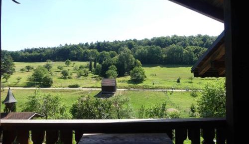 Double Room with Balcony 6