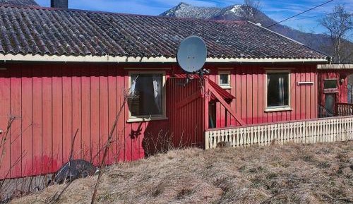 Three-Bedroom Holiday Home 